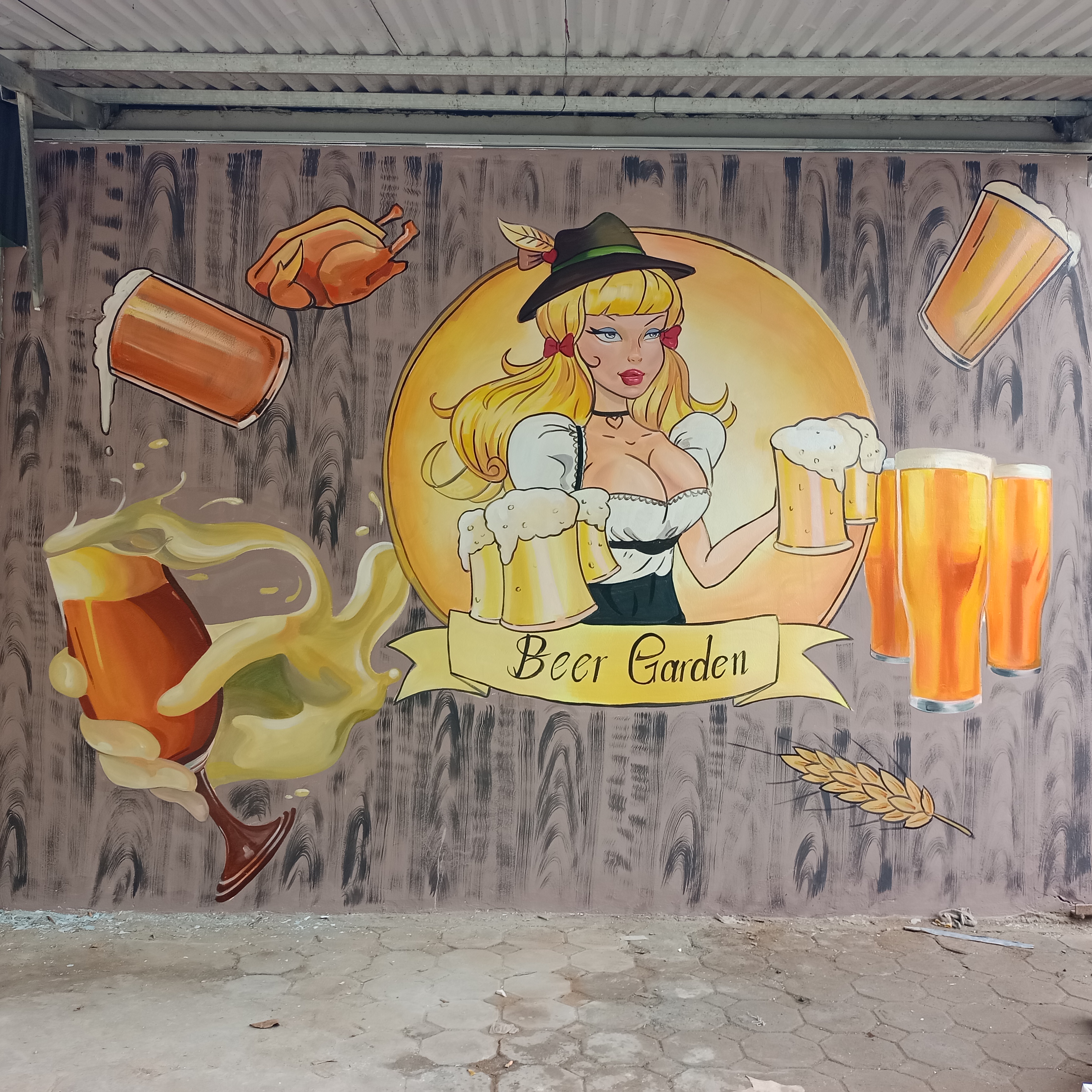 Vẽ tranh tường trang trí quán bia