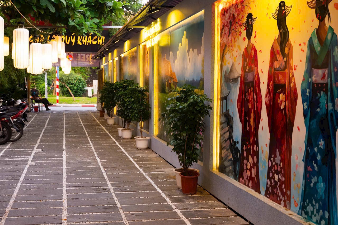 Tranh Tường Nhà Hàng,Phong Cách Trẻ Trung Hiện Đại